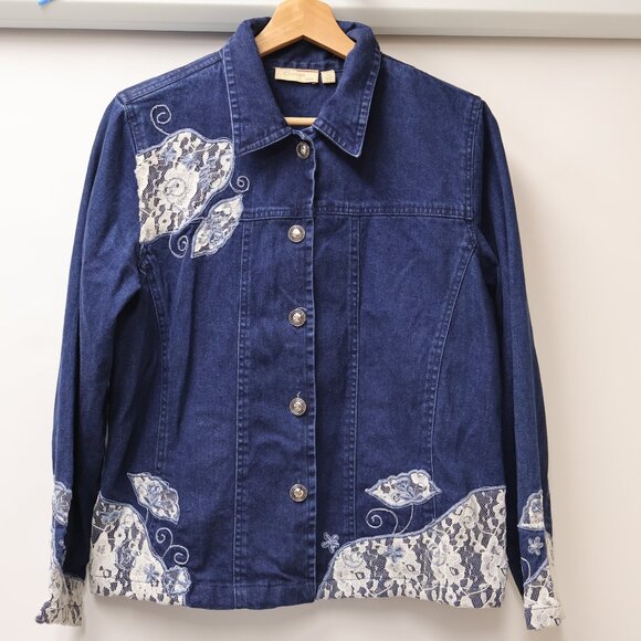 Choices Stunning Denim Jacket with Lace Applique accents Size Petite Medium - Picture 2 of 16